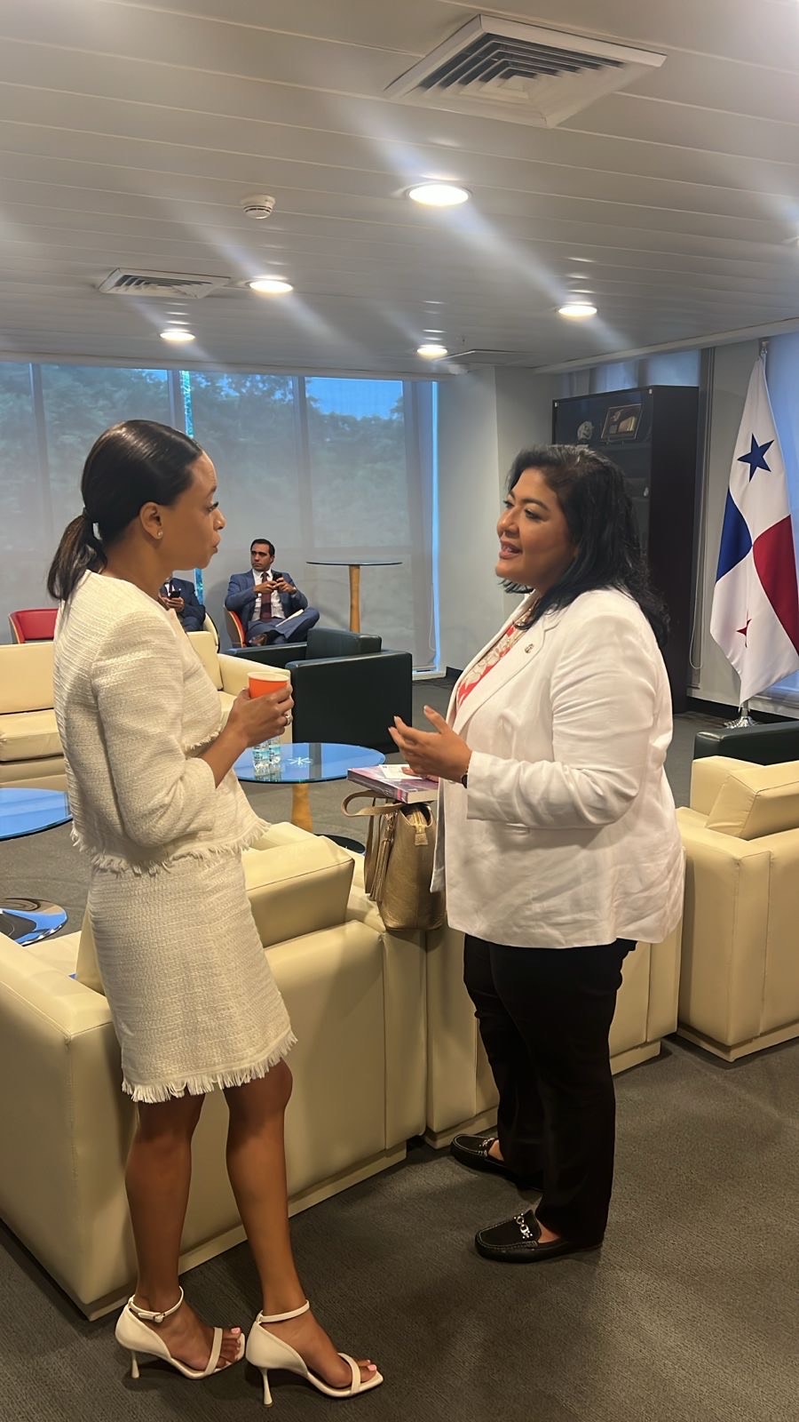 Parlamentario Xiomara Maduro Ta Informa Riba E Reunionnan Reciente Di Parlatino 162 Xm3 220525
