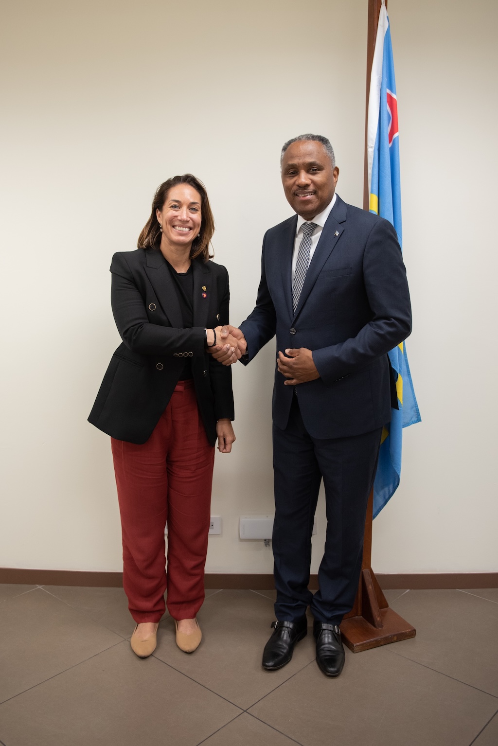 20250617 Minjusdowers Minjustackling 005