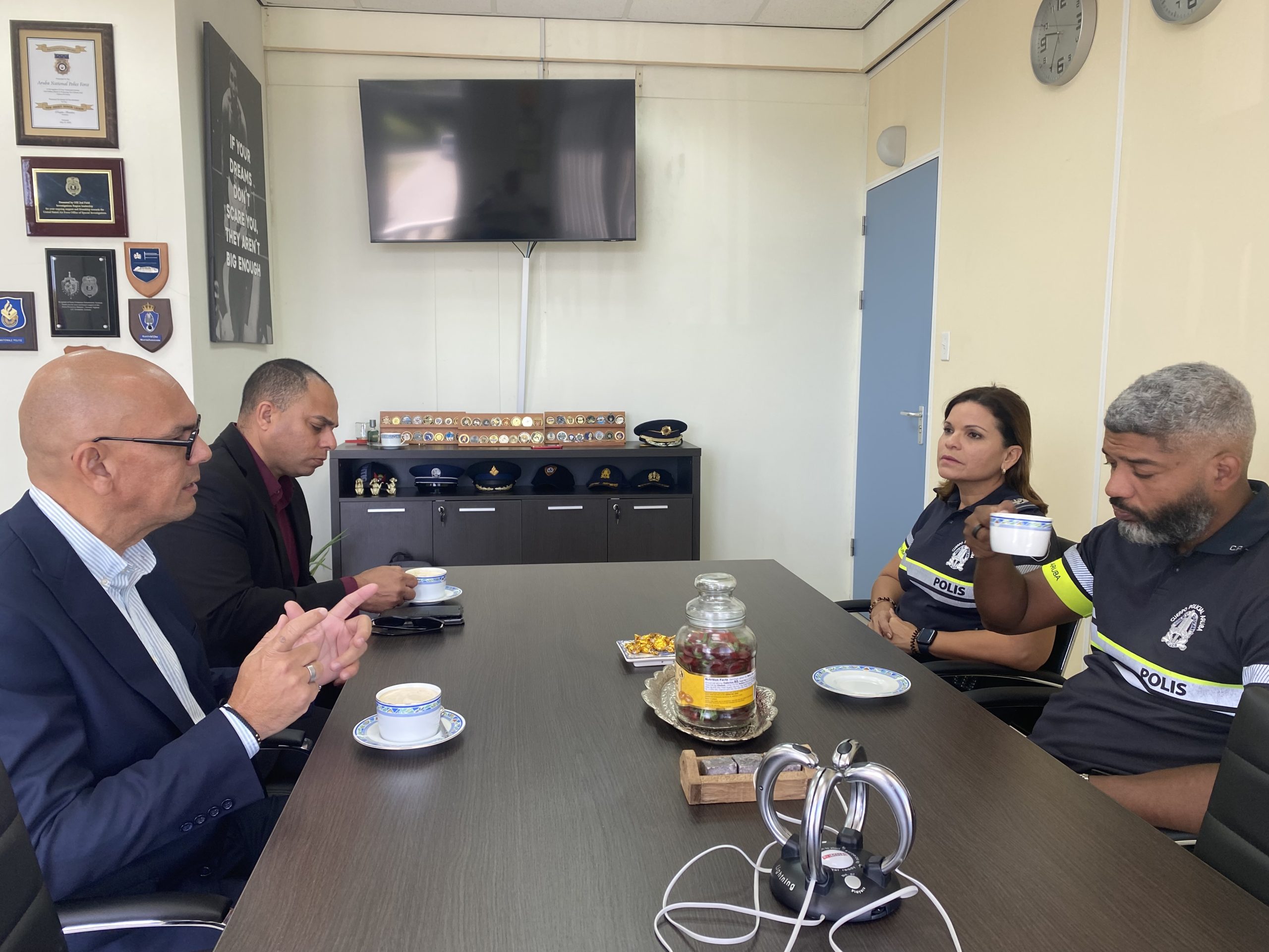 Mañan Prome Di Juli Proyecto Piloto Di Bodycam Lo Cuminsa 160 Img 0986 Scaled