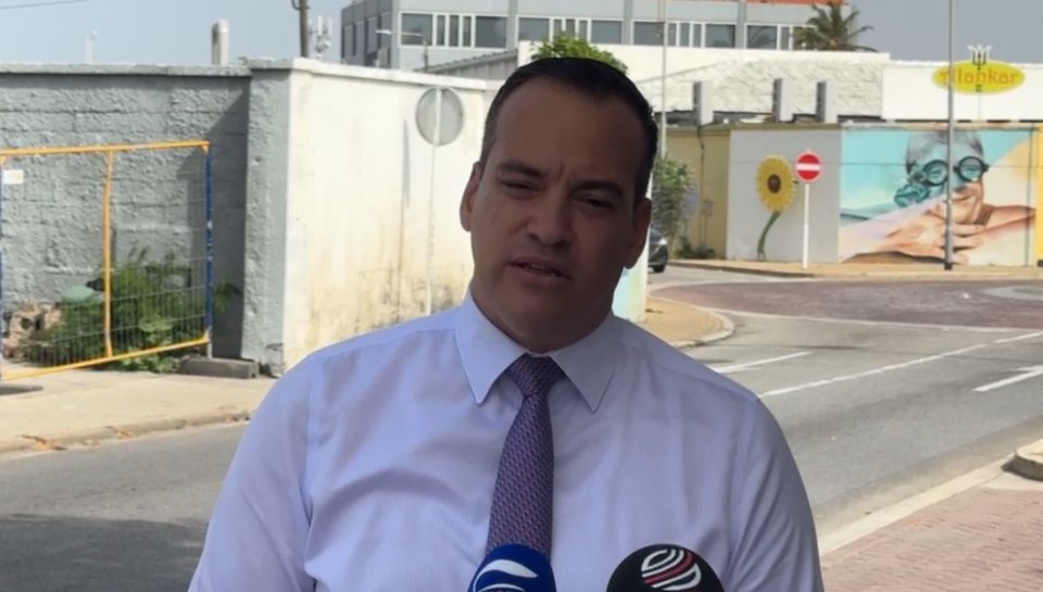 Minister Geoffrey Wever