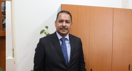 Parlamentario Carlos Bermudez