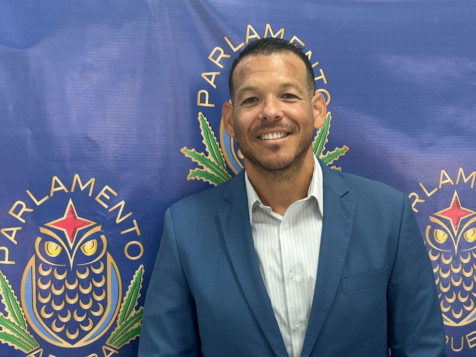 Parlamentario Rocco Tjon