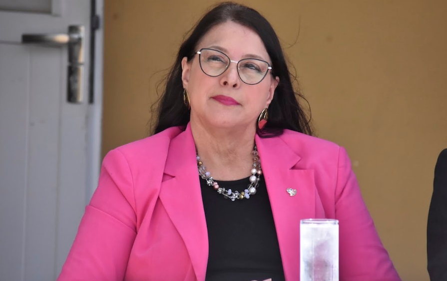 Minister Mervin Wyatt Ras