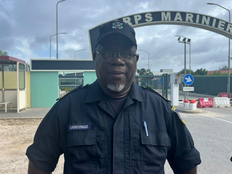 Weede Man Na Kustwach Sr. Kirindongo