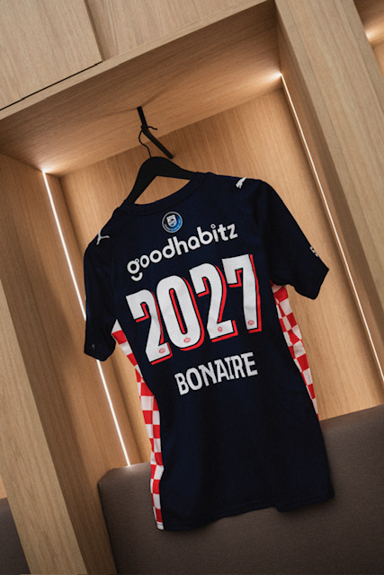 Foto Kolaborashon Nobo Entre Psv I Boneiru Ku Enfoke Riba Deporte I Komunidat