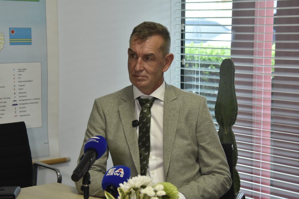 Secretario Di Estado Di Asuntonan Interno Y Relacion Di Reino Eddie Van Marum