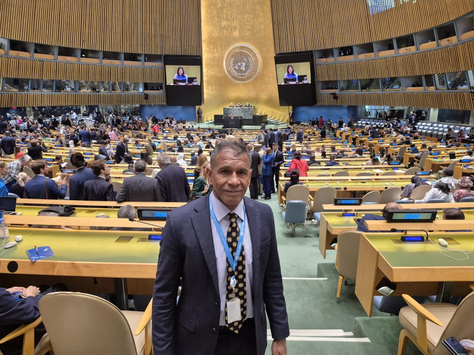 James Finies @ 80 Un Ga