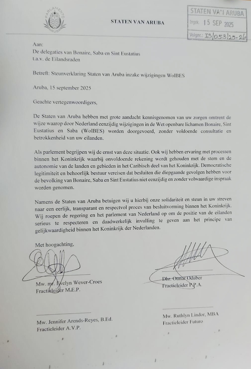 Parlamentario Shailiny Tromp-Lee Resolucion Di Reunion Tripartiet 25 September 2025 162 889Ce73B Df4D 4976 B0C7 E8404Afc0Ba8