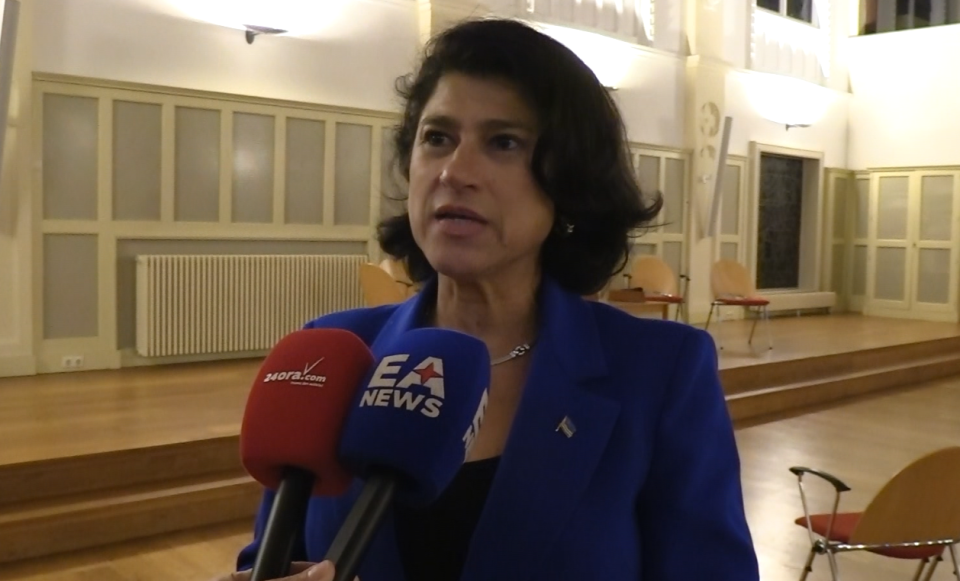 Directora Di Aruba Huis