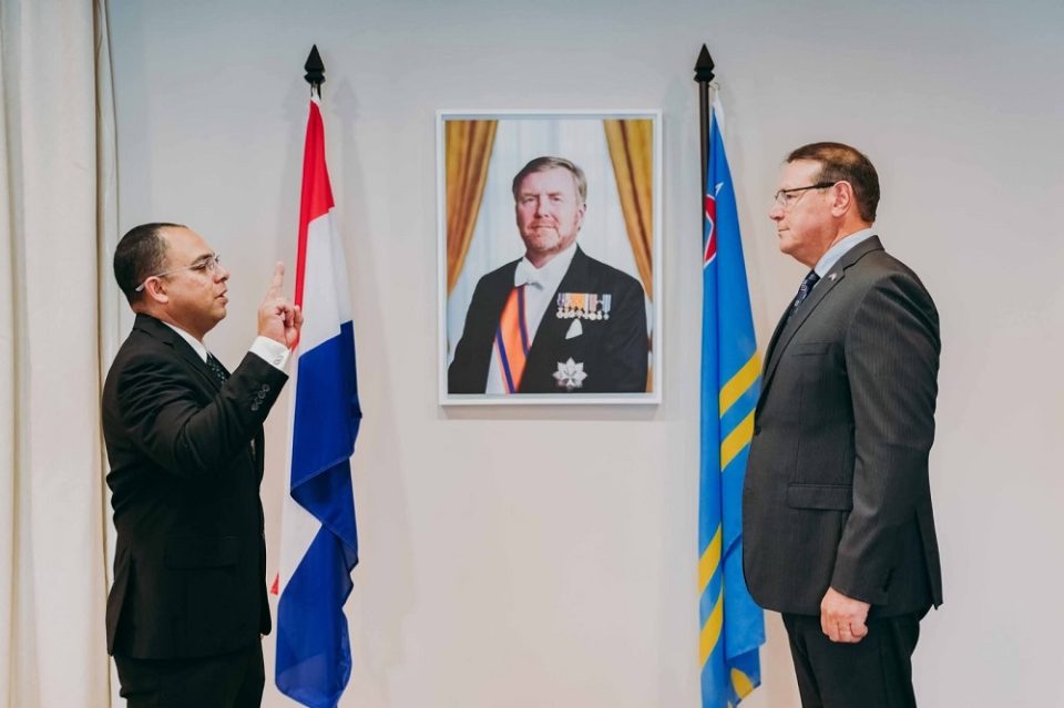 Huramentacion Miembro Nobo Di Parlamento