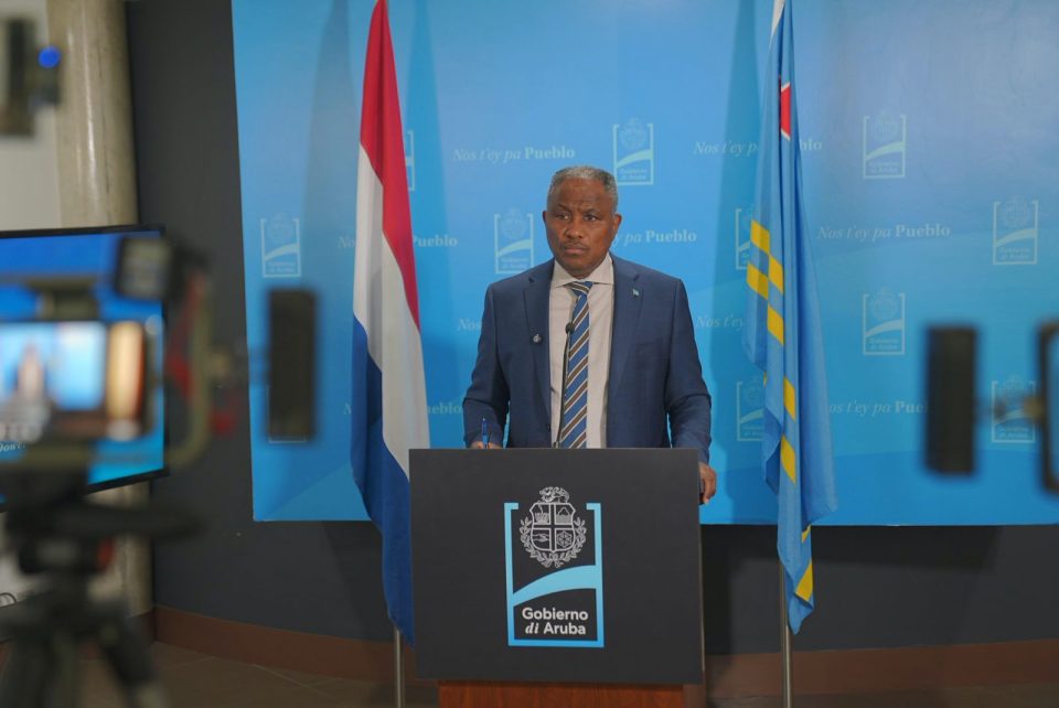 Minister Di Husticia Mr. Drs. Arthur