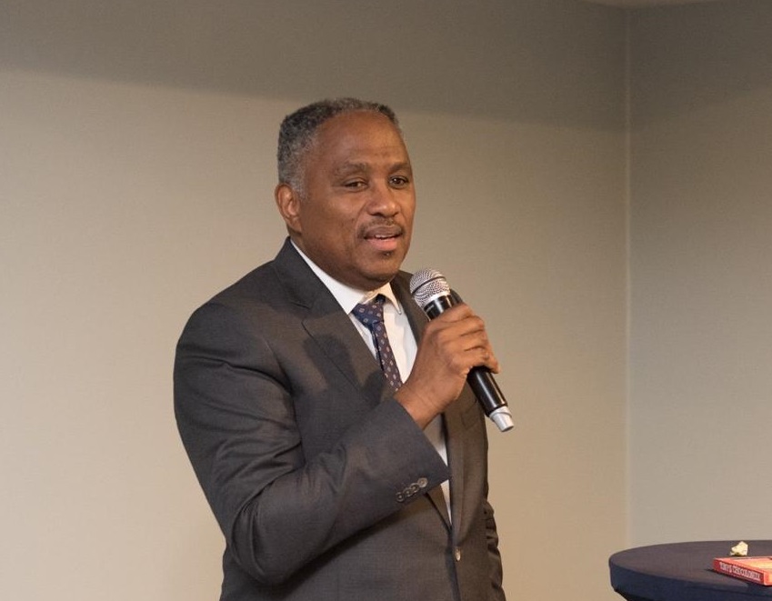 Minister Arthur Dowers