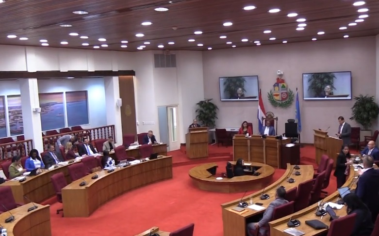 Minister Geoffrey Wever Su Prioridad Ta Pa Inverti Den Comunidad Sin Paga E Debe Cu Hulanda