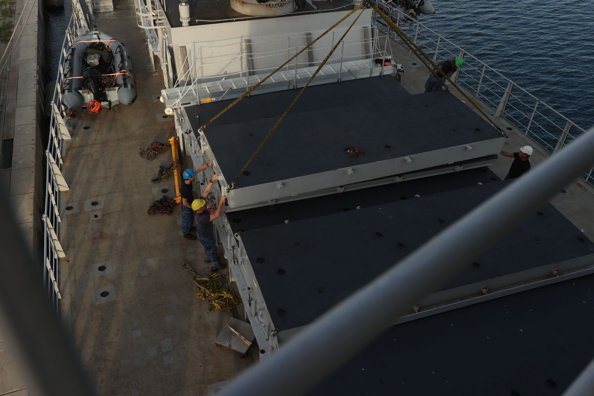 Barku Di Marina Zr. Ms. Pelikaan Ta Duna Ayudo Di Emergensia Na Jamaica 162 Whatsapp Image 2025 11 02 At 11.21.24 Am 1