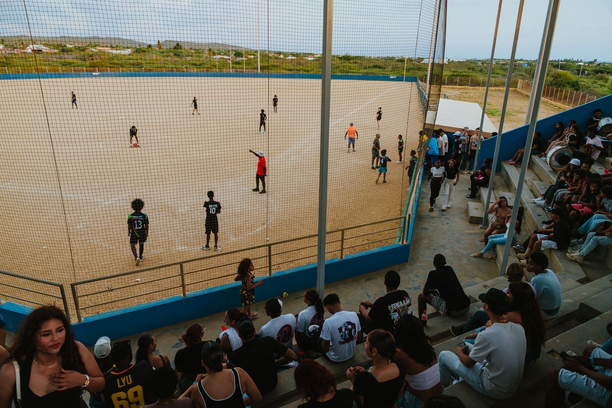 Aruba Bank Sponsort Celebrity Kickball Tournament Om De Jeugd Te Versterken 161 Whatsapp Image 2025 11 04 At 7.13.49 Pm 2