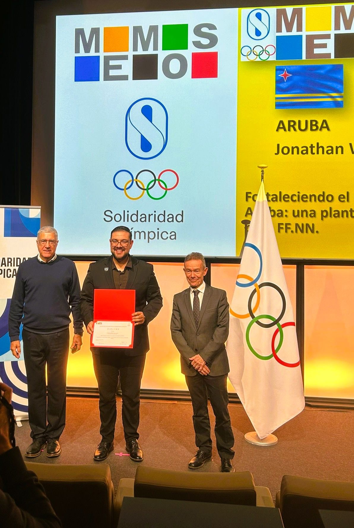 Jonathan Wever Rondt Succesvol De Memos-Opleiding Af In Lausanne, Zwitserland 161 Whatsapp Image 2025 11 25 At 1.01.27 Pm 1