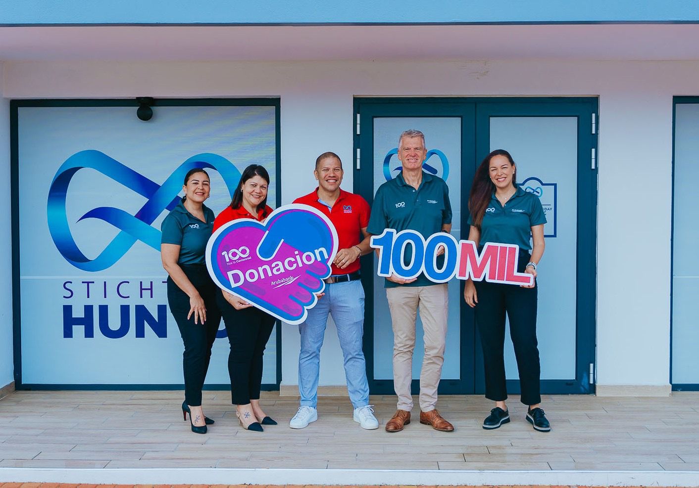 Stichting HUNTO receives 100,000 florins for the “Bemoeizorg Mobile Outreach Unit” project