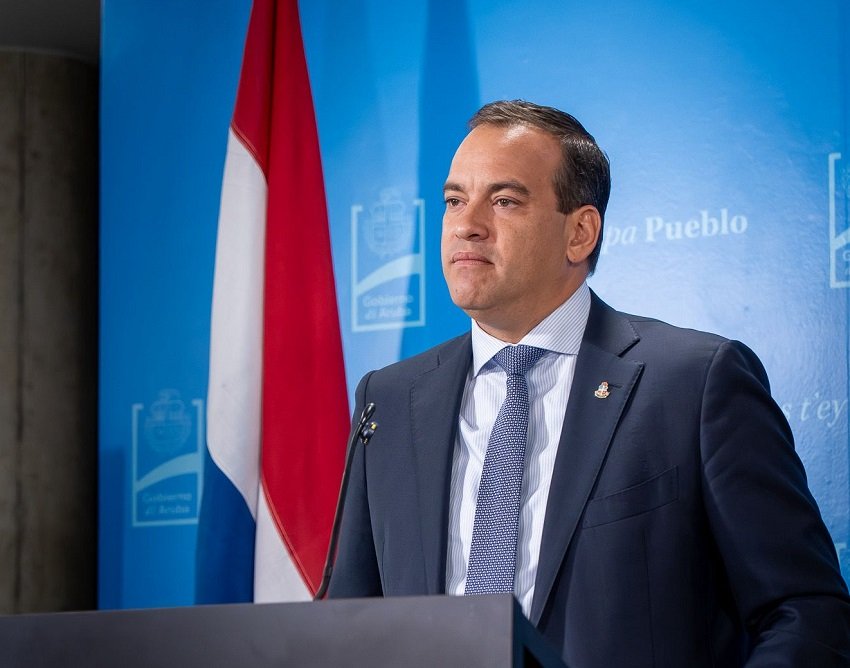 Mientras Minister Geoffrey Wever
