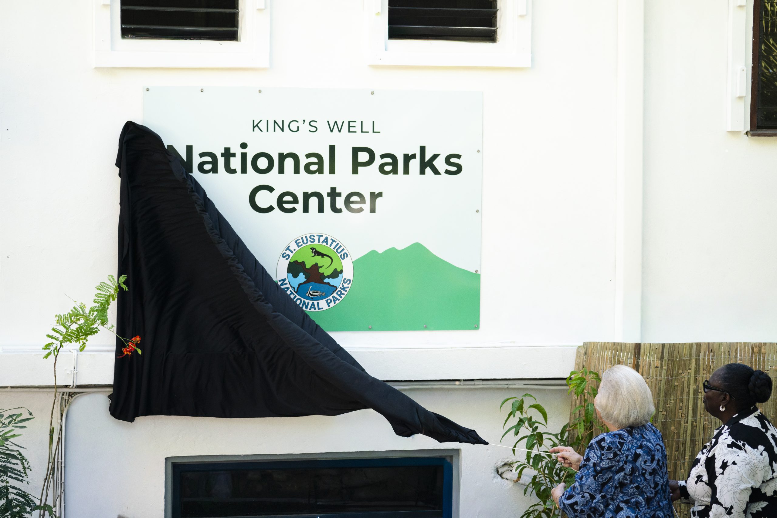 Princess Beatrix Opening Kings Well National Park Center. Photo Credit Dcna And Jake Brass Scaled