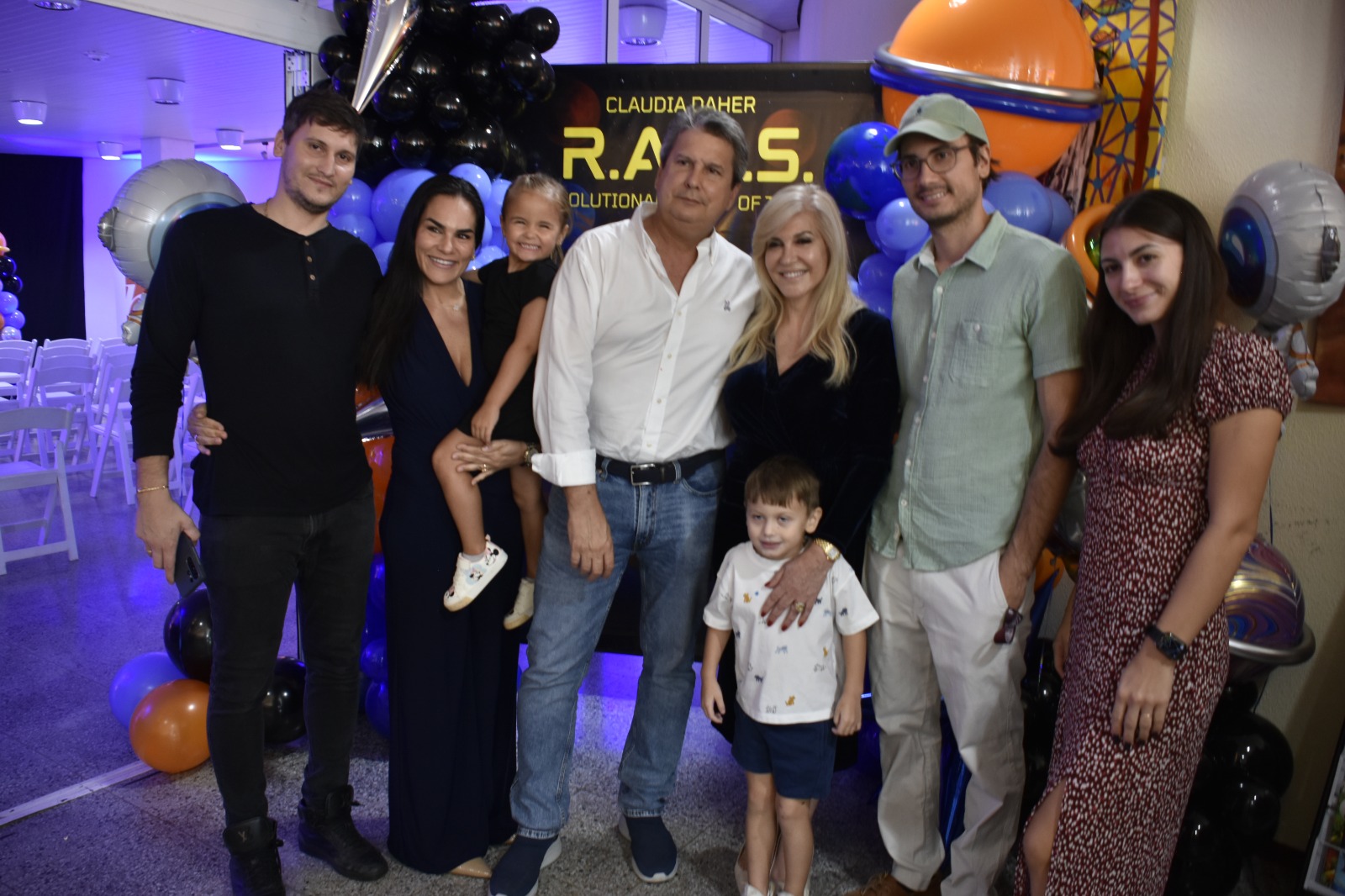 Auteur Claudia Daher Ponson Introduceert Haar Boek Voor Aruba En De Wereld Met Een Boodschap Van Eenheid En Vrede 162 Whatsapp Image 2025 12 02 At 5.21.31 Pm 1