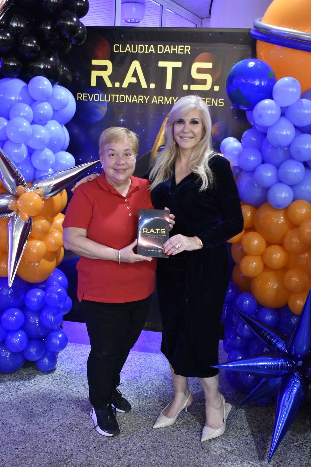 Auteur Claudia Daher Ponson Introduceert Haar Boek Voor Aruba En De Wereld Met Een Boodschap Van Eenheid En Vrede 164 Whatsapp Image 2025 12 02 At 5.21.32 Pm
