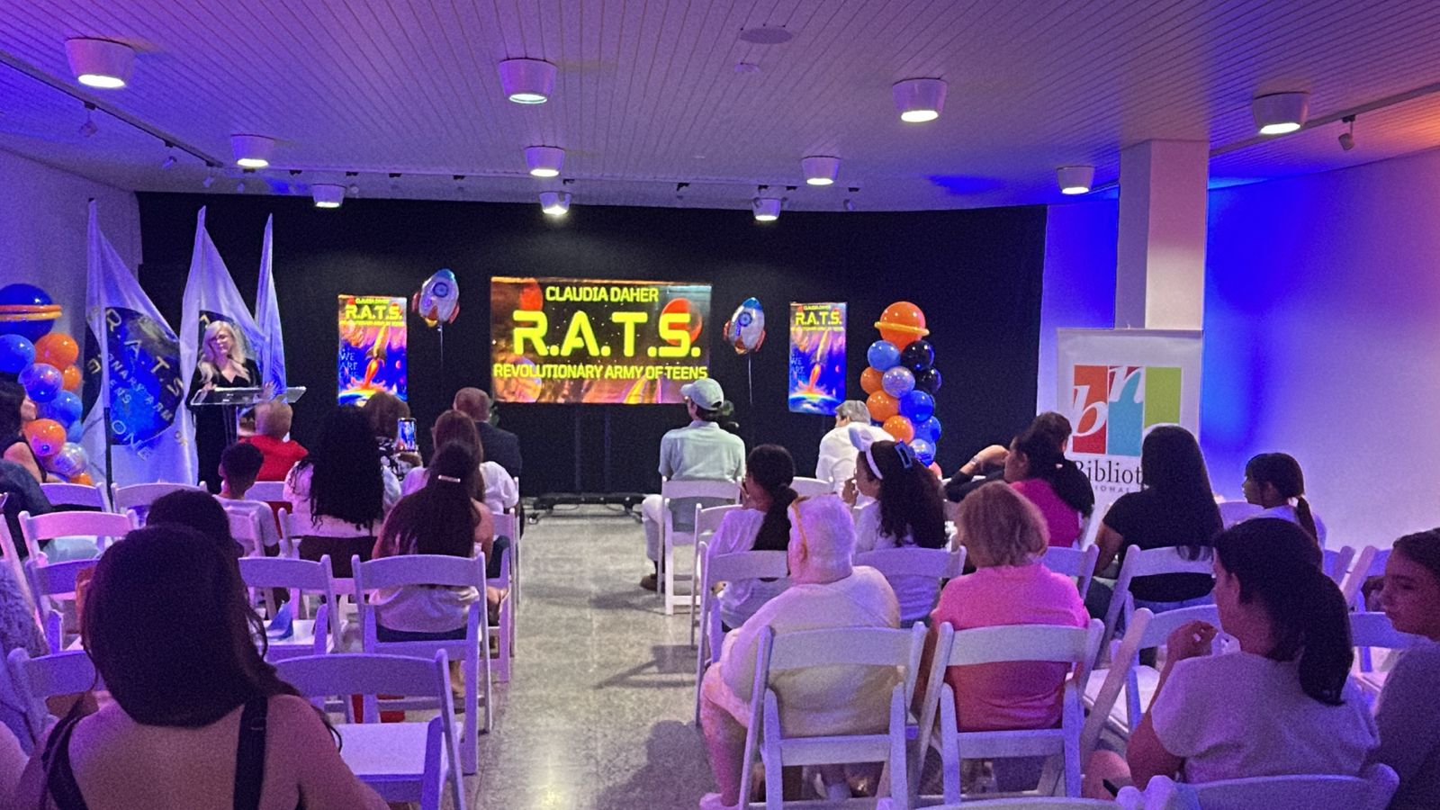 Auteur Claudia Daher Ponson Introduceert Haar Boek Voor Aruba En De Wereld Met Een Boodschap Van Eenheid En Vrede 172 Whatsapp Image 2025 12 02 At 5.21.34 Pm 2