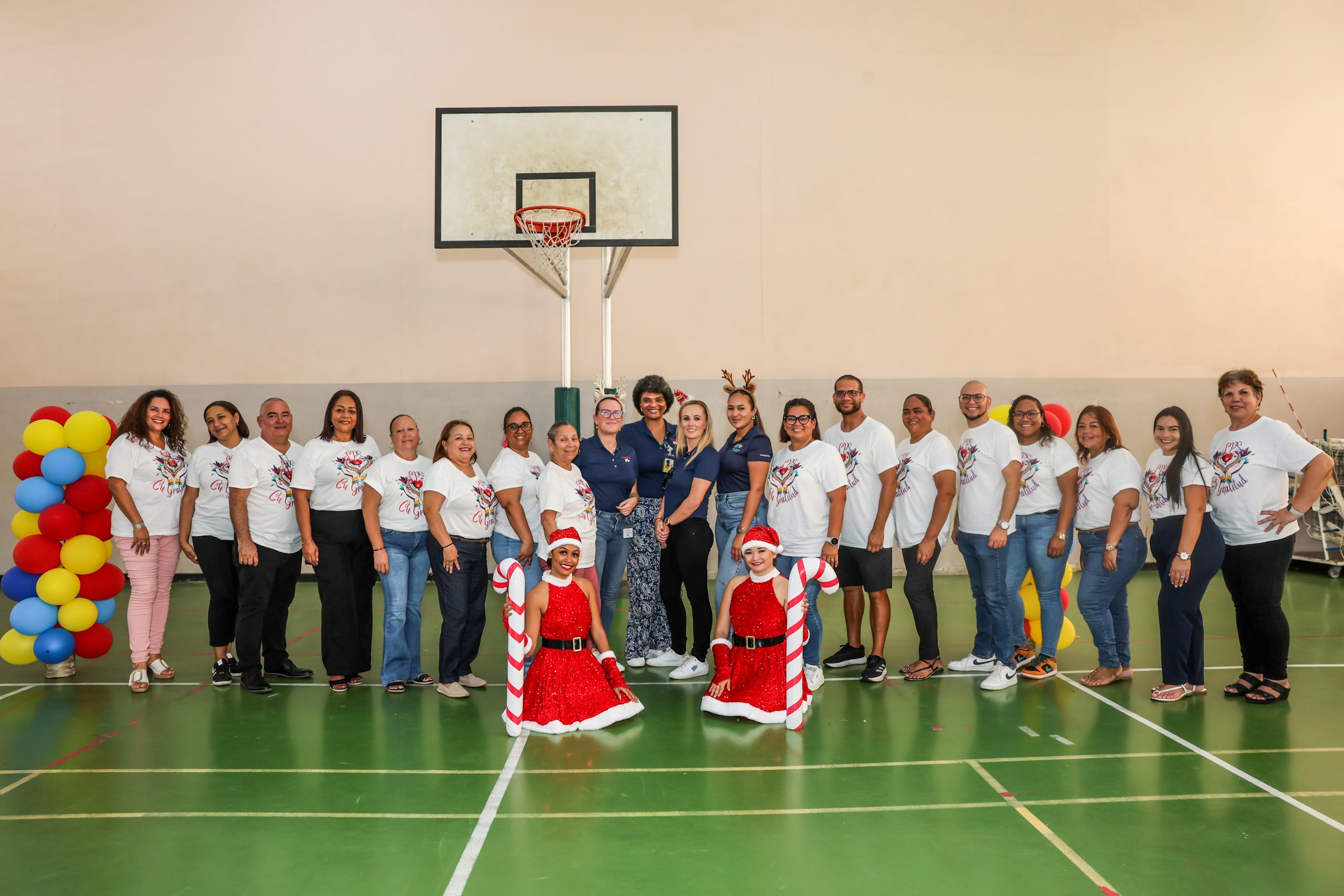 Aruba Neemt Deel Aan Het “Holiday Gift Project” Van De Florida-Caribbean Cruise Association 160 Ata Carnival Donation 25 1 Scaled