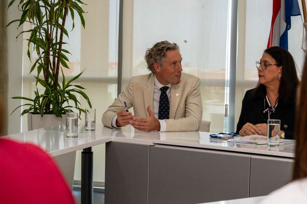 Minister Mervin Wyatt Ras 2