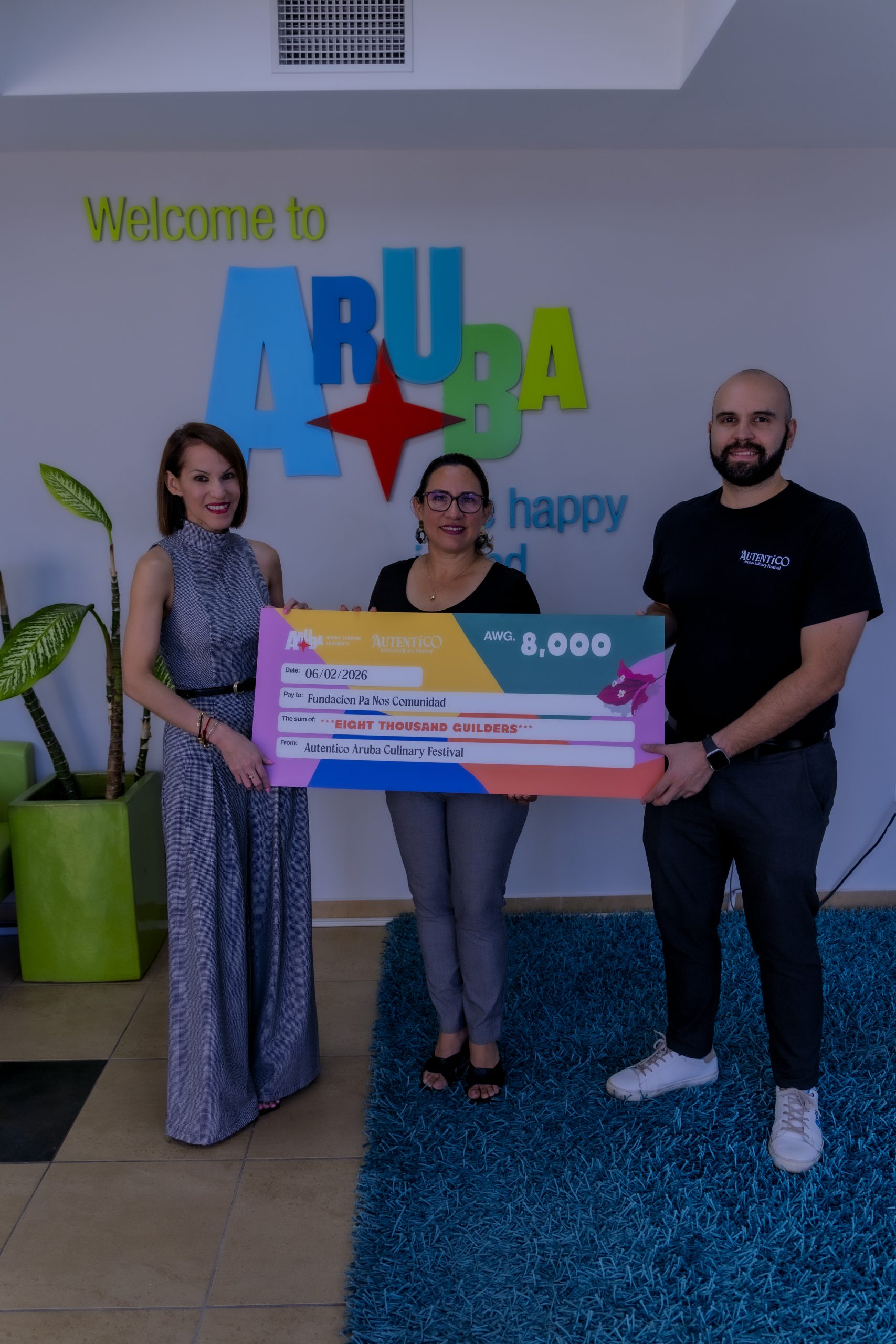 Aruba Tourism Authority Donates To Fundacion Pa Nos Comunidad With Funds Generated From The Authentic Aruba Culinary Festival 2025 173 Ata Aut. Fest. Donation 3 Scaled