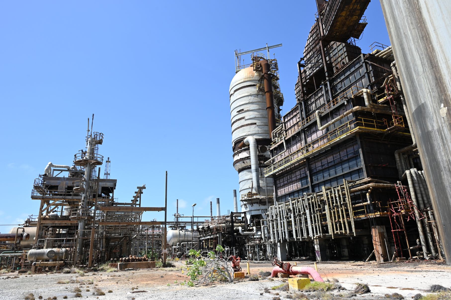 Minister Arthur Dowers: The Refinery Era in Aruba Is a Thing of the Past