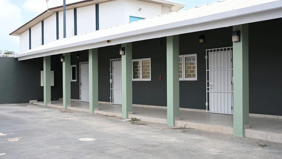 Minjus Bishita Gnc Airport Y Dakota 02