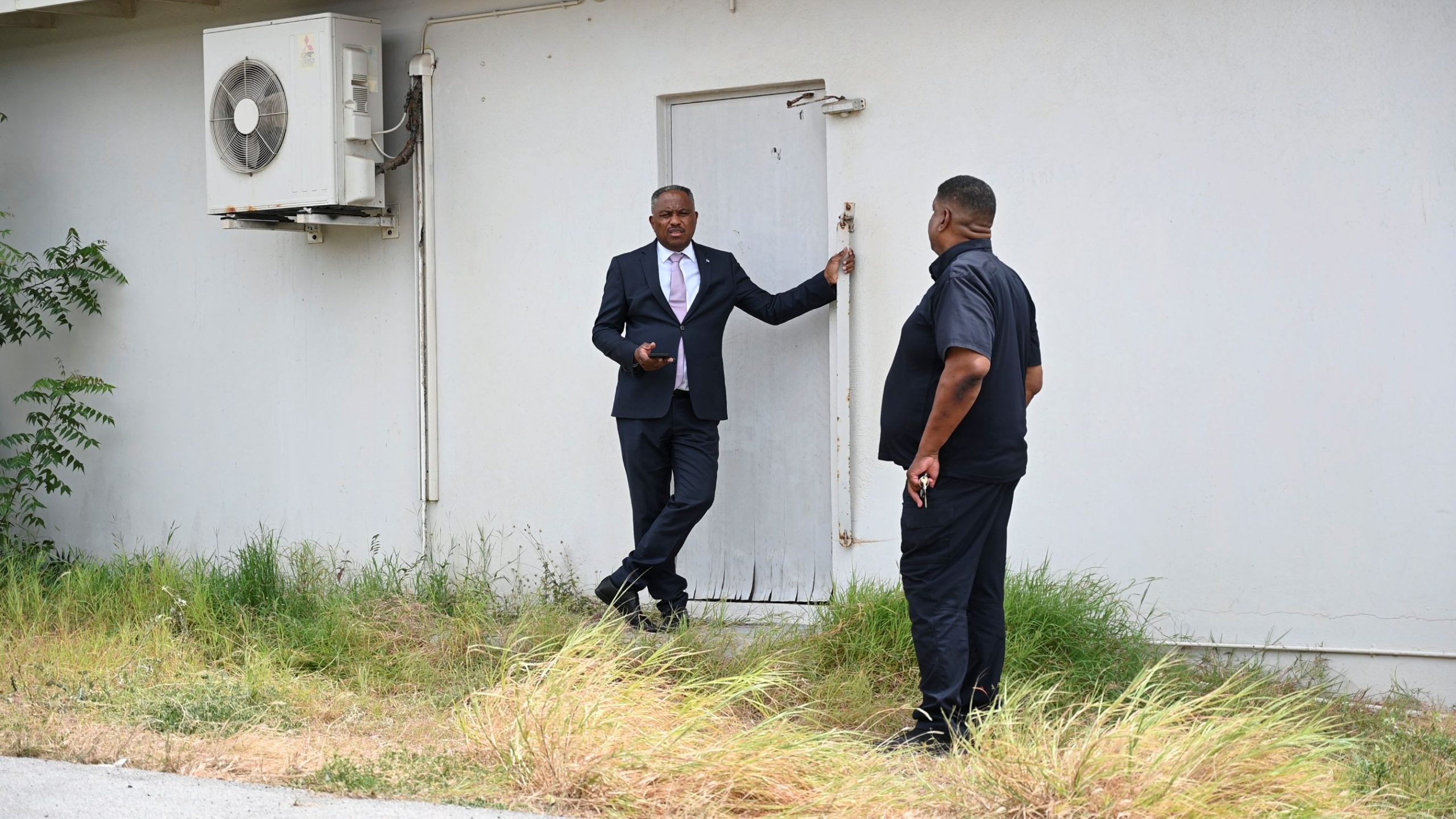 Minjus Bishita Gnc Airport Y Dakota 05 Scaled