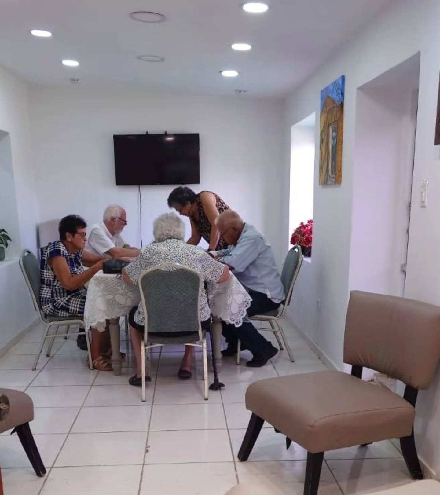 Farita Luidens: “Aunke Nos Ta Cu Pension, Ta Importante Pa Keda Activo Pa Stimula Nos Celebro” 183 Farita Luidens 3