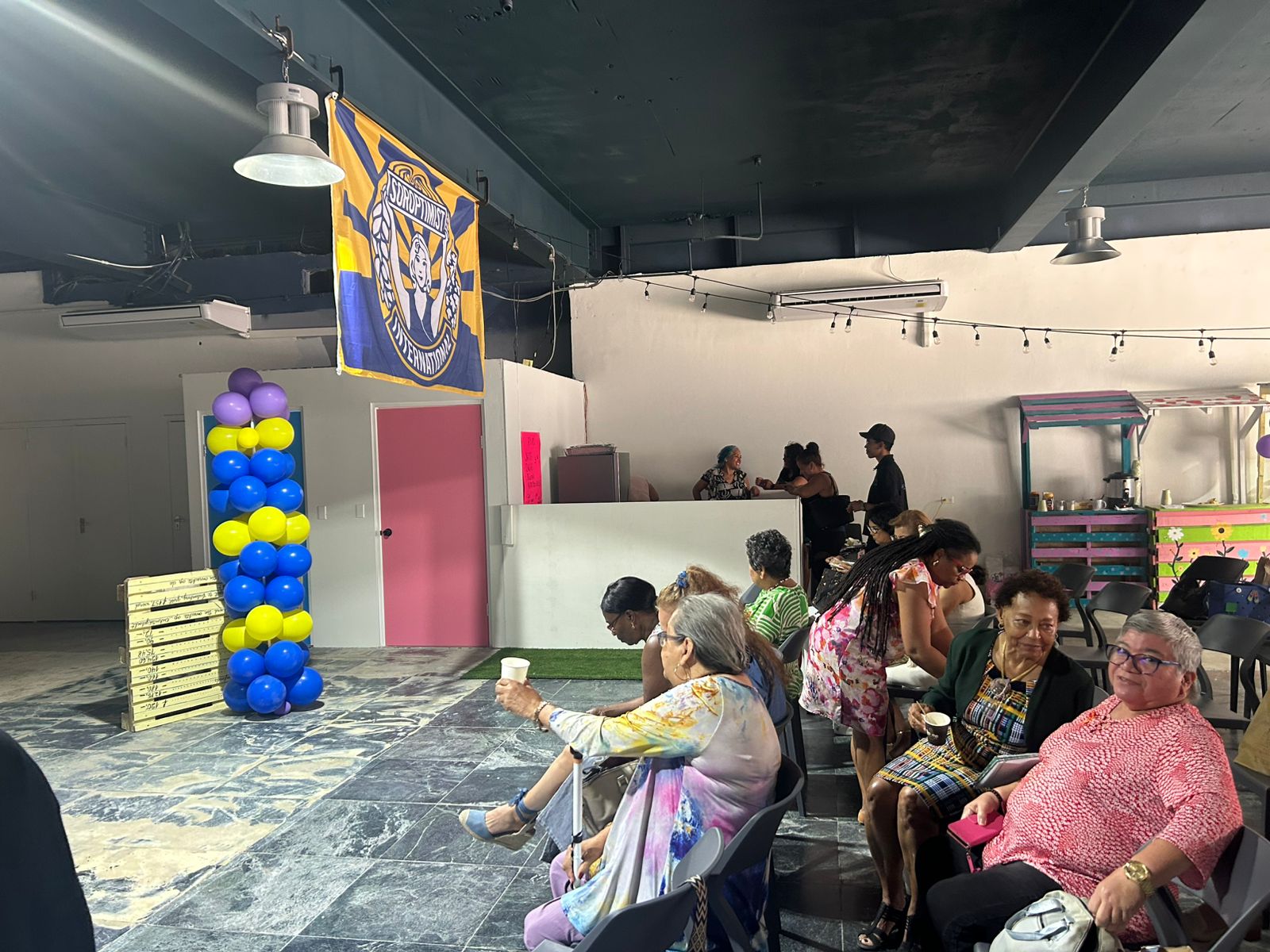 Simposio Di Soroptimist International Enfoka Riba Trauma Ta Atrae Sala Yen Na Educampus 1