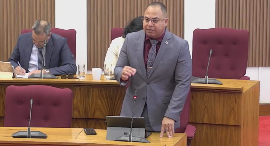 Aruba Ta Sofoca Den Su Mes Crecemento