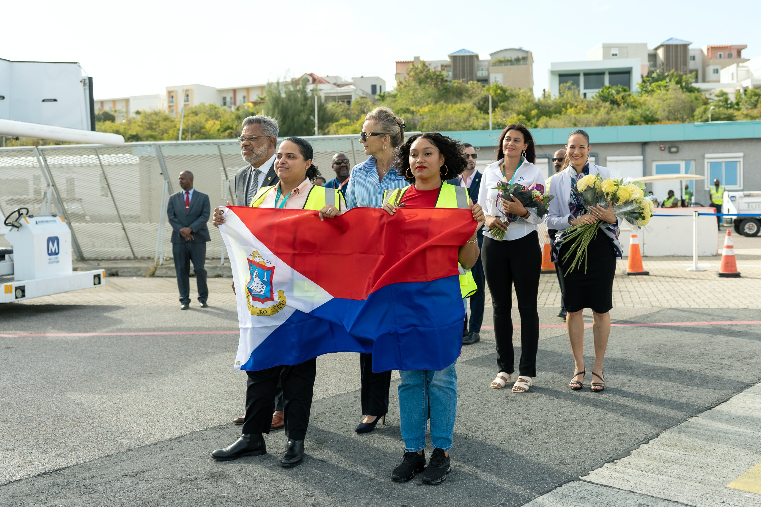 Minagz And Minmecys At Pjia Awaiting Team Sxm Pix1