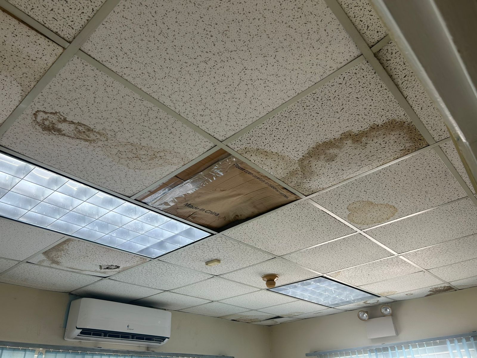 Polisnan Den Departamento Di Rijbewijs Ta Trahando Den Un Situacion Deplorabel Y Inhumano 7