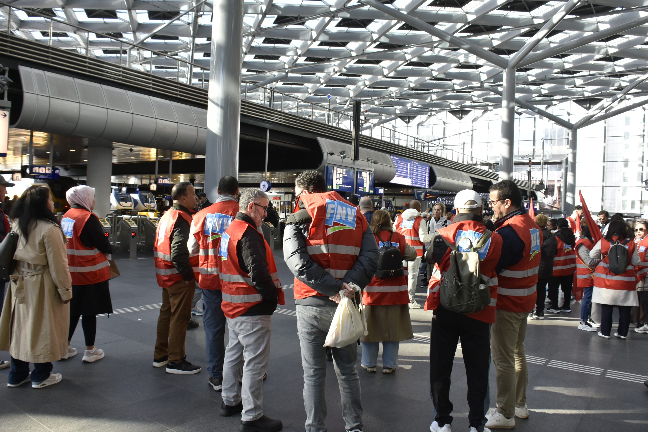 Trahadornan Publico Na Hulanda Den Accion Exigi Aumento Salarial Di 6 Contra Nullijn Di Gabinete 5 Scaled