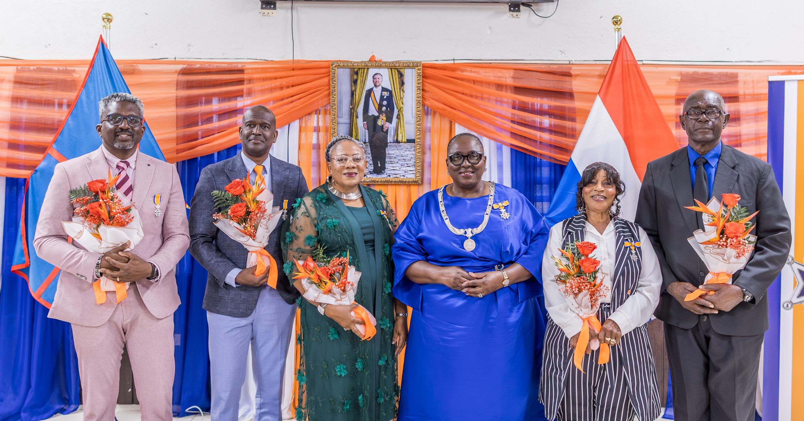 Sint Eustatius eert vijf inwoners met Koninklijke onderscheidingen - EA ...