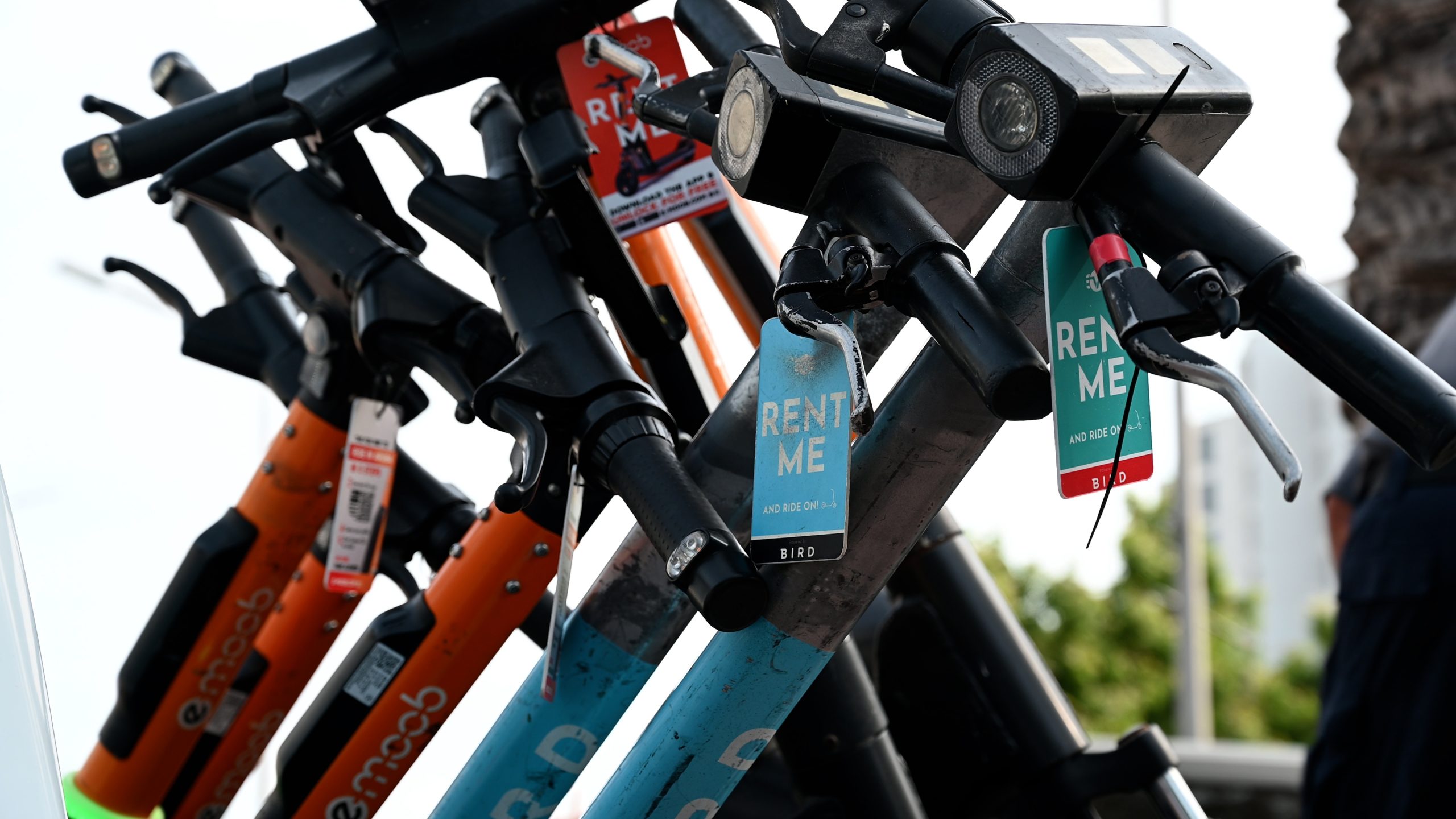 Minister Dowers Staat Pal Voor Orde En Veiligheid In Het Verkeer 160 Step 02 Scaled