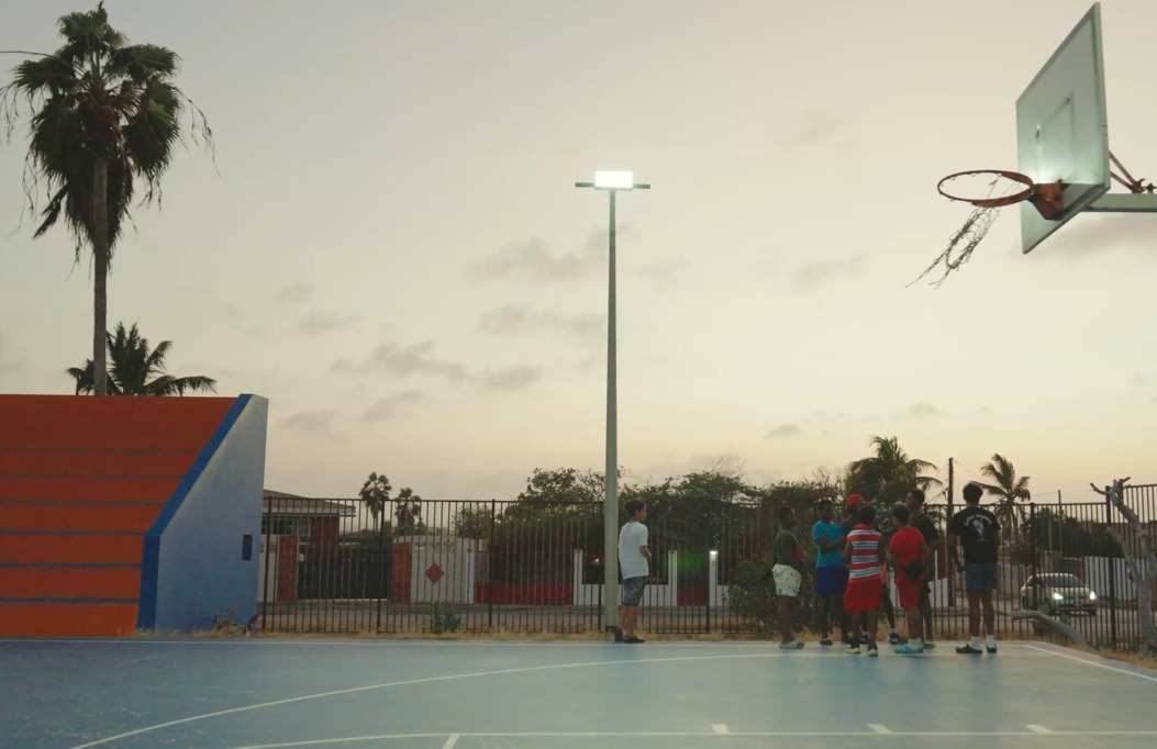 Parlamentario Otami Thomasia: Nos Hobennan Ta Hayando Luganan Bon Ekipa Pa Desaroya Den Deporte 163 Esso Ville Basketball 11