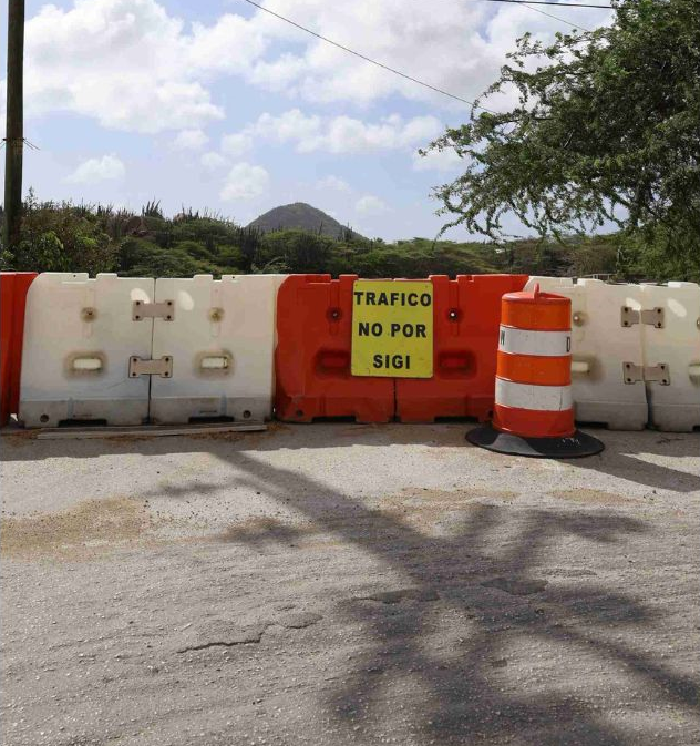 Avp-Parlementslid Ing. Carlos A. Bermudez Vraagt Dringende Aandacht Voor Brug Van Rooi Afo 163 Parlamentario Ing. Carlos A. Bermudez Ta Pidi Atencion Urgente Pa Brug Di Rooi Afo 1