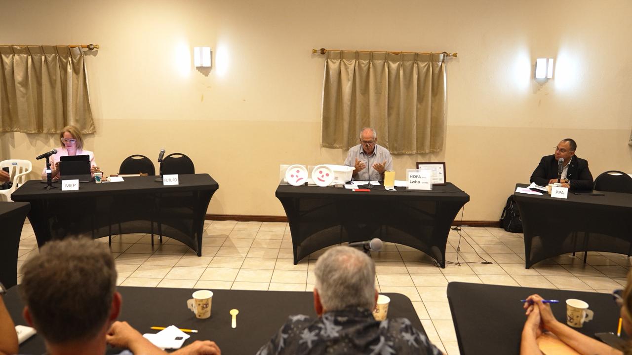 Mp Eduard Pieters (Ppa): “A Country Cannot Be Governed Via Facebook! Dialogue, Communication, And Leadership Are Essential For Aruba'S Future” 160 Un Pais No Por Ta Goberna Via Facebook 4