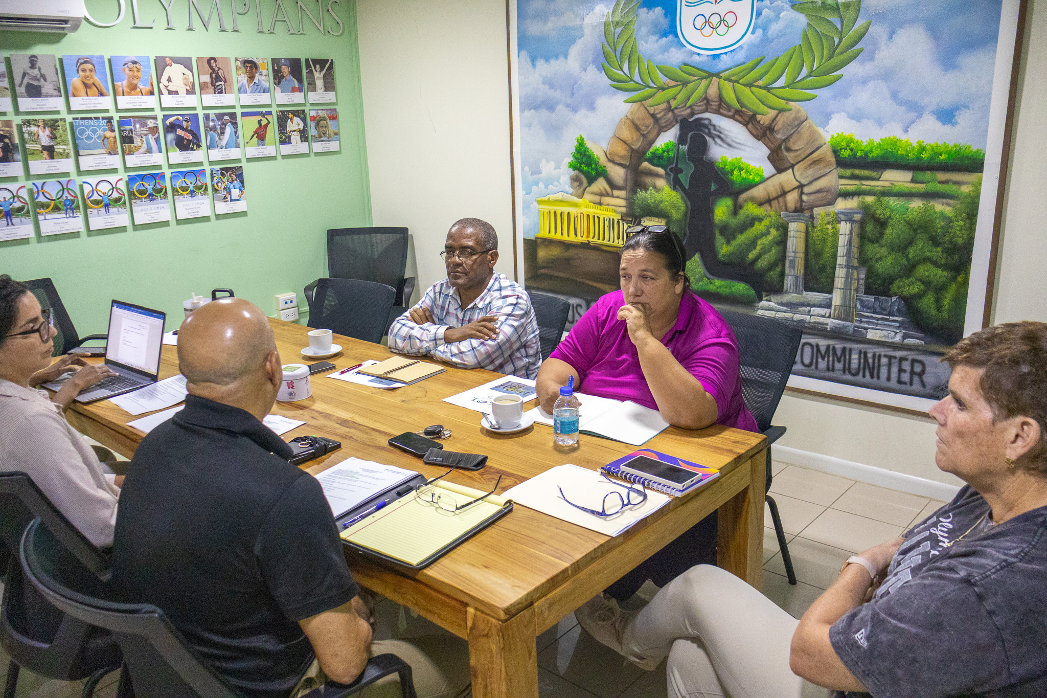 Meeting With The Aruba Triathlon Association In The Framework Of &Quot;Capacity Building Training 3&Quot; 162 A Reuni Cu Aruba Triathlon Association Den Cuadro Di Capacity Building Training 3 5