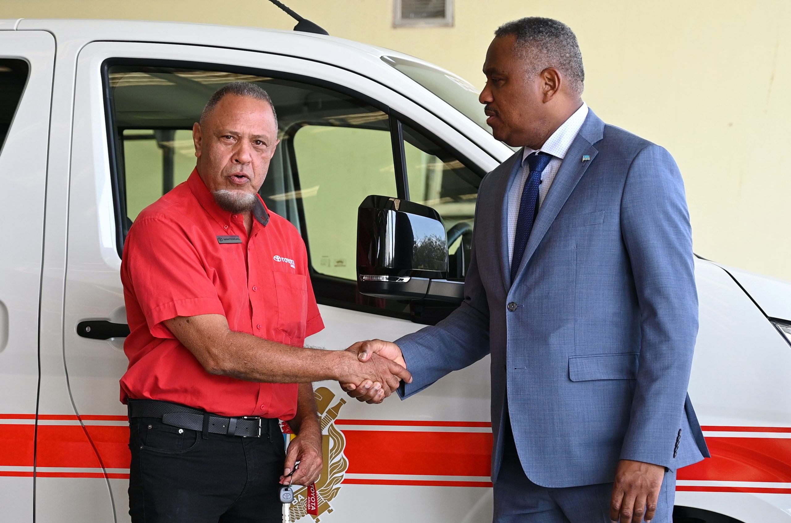 Bomberos De Aruba Ya Cuenta Con Cuarenta Bomberos Certificados Para Operar El Camión Escalera 161 Brandweer Awo Tin Cuarenta Bombero Certifica Pa Opera Ladderwagen 2 Scaled