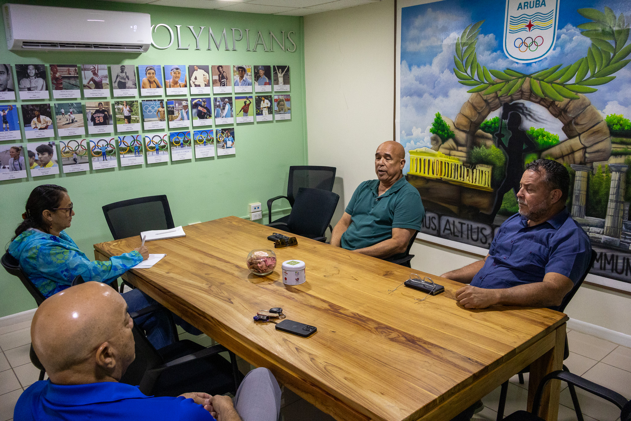 El Coa Se Reunió Con Los Miembros De La Junta Directiva De La Aruba Basketball Bond 163 Coa A Reuni Cu Miembronan Di Directiva Di Aruba Basketball Bond 4