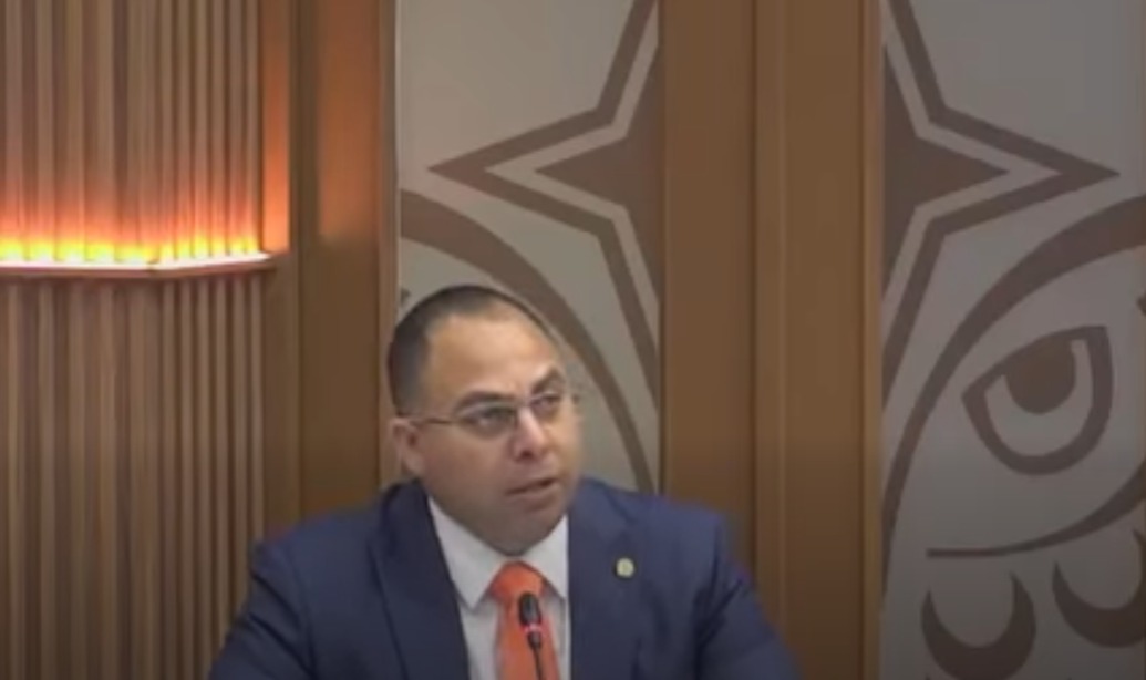 Aruba: Controversy surrounding millionaire contracts for private waste management companie and the abandonment of the state-owned company