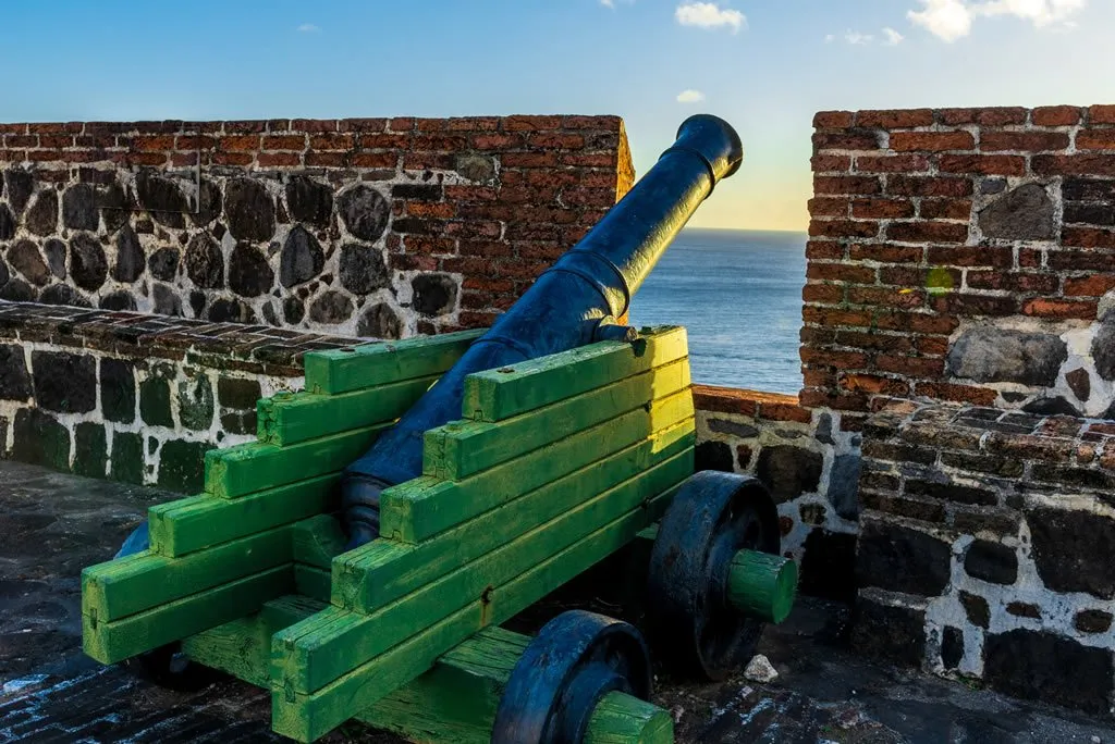 De 250E Verjaardag Van De Vs Heeft Een Caribisch Hoofdstuk: Statia Viert 250 Jaar &Quot;The First Salute&Quot; 161 E Aniversario Di 250 Ana Di Merca Tin Un Capitulo Caribense Statia Ta Conmemora 250 Ana Di The First Salute 3