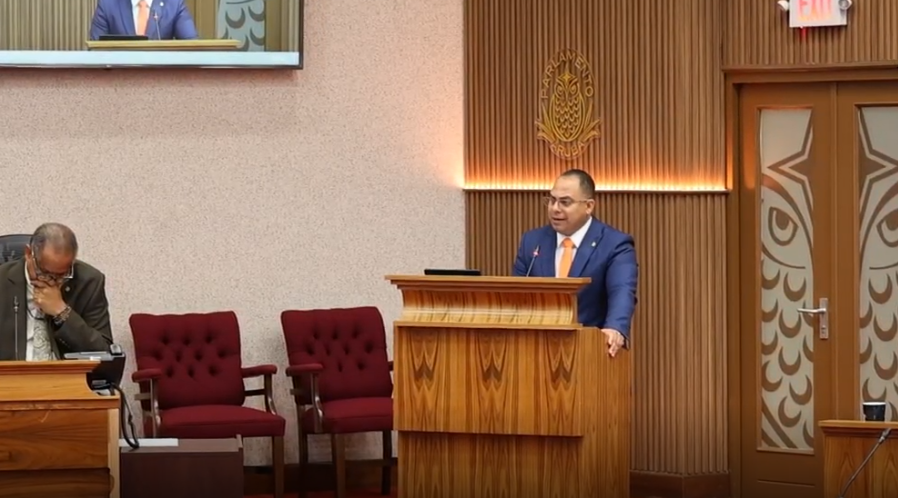 Eduard Pieters Pakico Gobierno A Pasa Riba Serlimar
