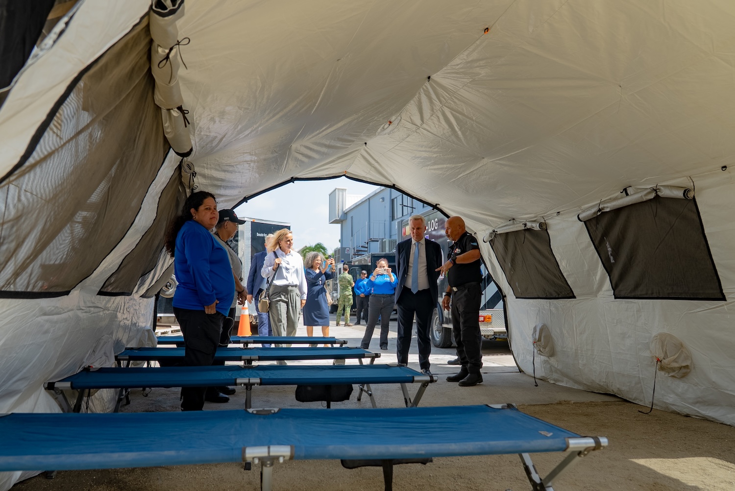 Gobierno Di Aruba A Duna Reconocemento Na Team Boluntario Cu A Brinda Asistencia Humanitario Na Venezuela 182 Gobierno Di Aruba A Duna Reconocemento Na Team Boluntario Cu A Brinda Asistencia Humanitario Na Venezuela 17